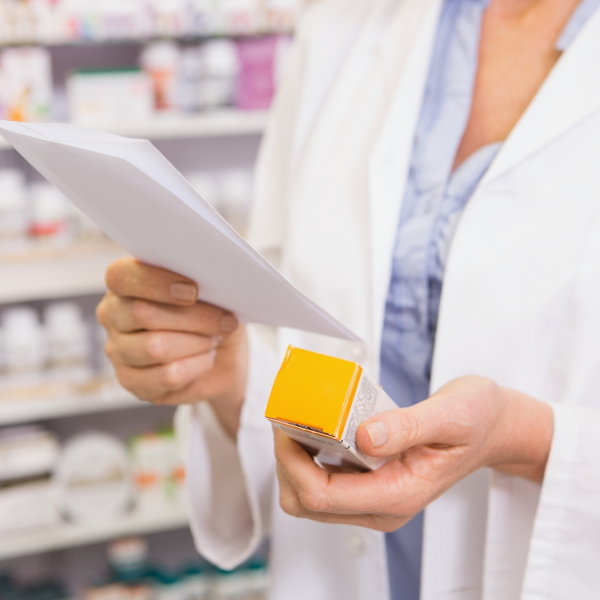 Entenda: Supermercados podem vender medicamentos?